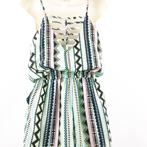 Cals Romper - Picture 3 of 6